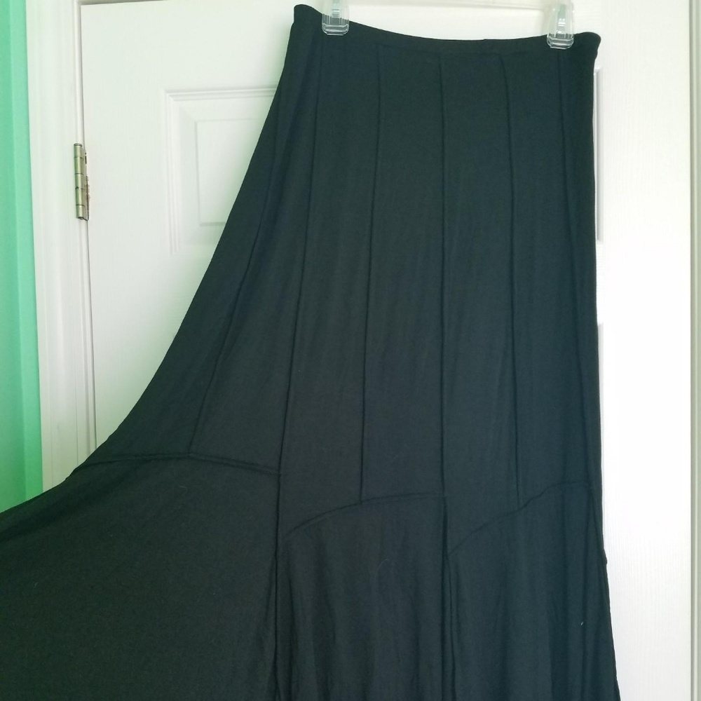 Black skirt